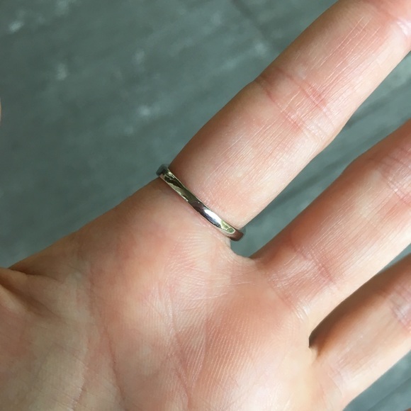 Silver Ring with Black Stone - Picture 10 of 12